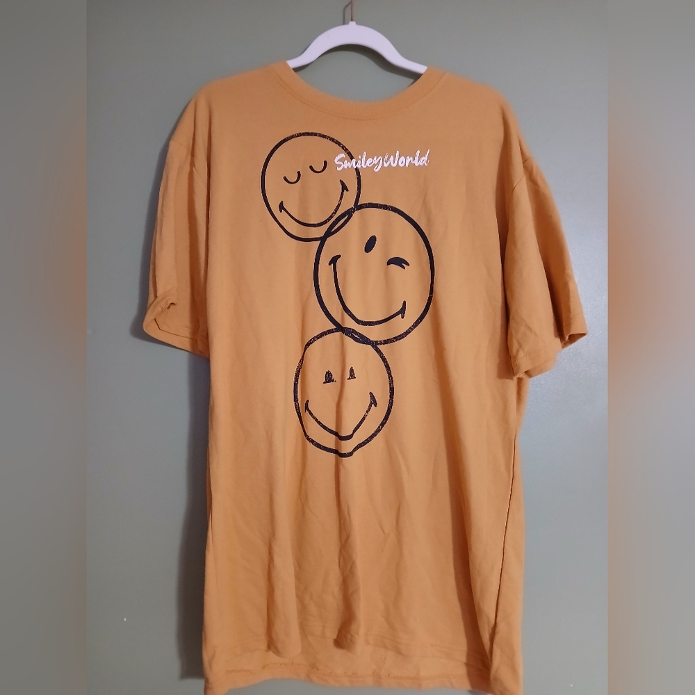 Smiley World Tee Shirt Mens S/M Dark Yellow Short Sleeve Smiley Face